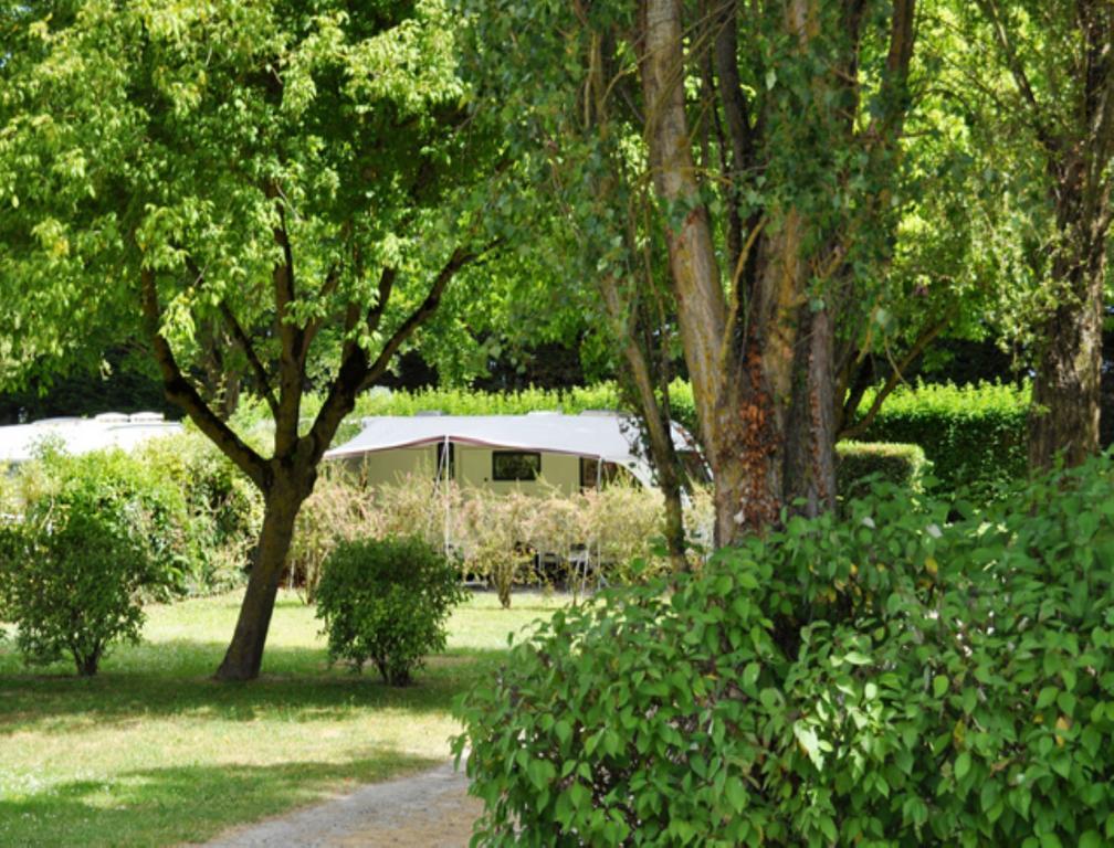 Готель Camping Les Couesnons Роз-сюр-Куенон Екстер'єр фото